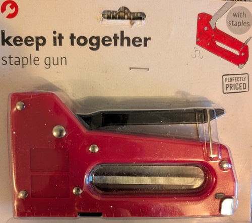 Staple gun 100 staples - +,